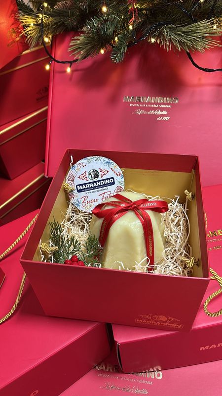 CACIOPANDORO Latte di Bufala - 700 gr circa con scatola REGALO CACIOPANDORO Latte di Bufala - 700 gr circa con scatola REGALO