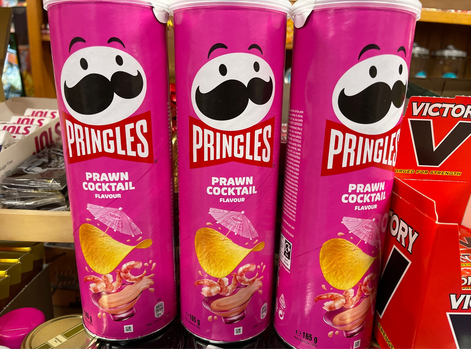 UK  PRAWN COCKTAILS PRINGLES 165g ONE TUBE
