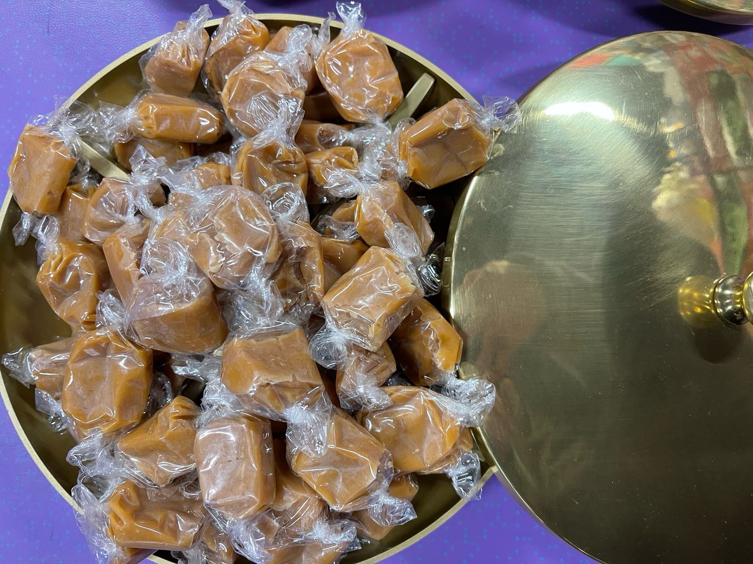 UK Bristows Fine 500g Salted Caramel Fudge.