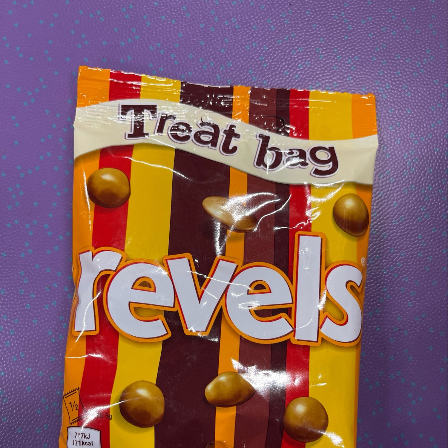 REVELS TREAT BAG 71g UK