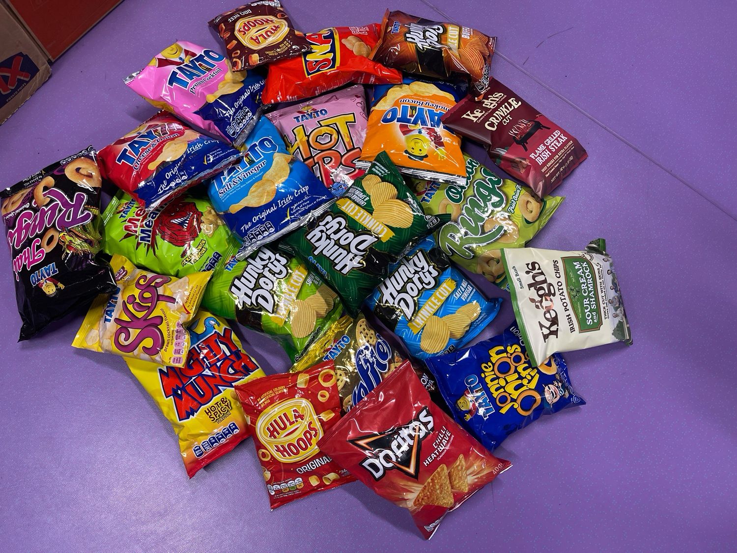 THE ULTIMATE UK CRISPS BOX