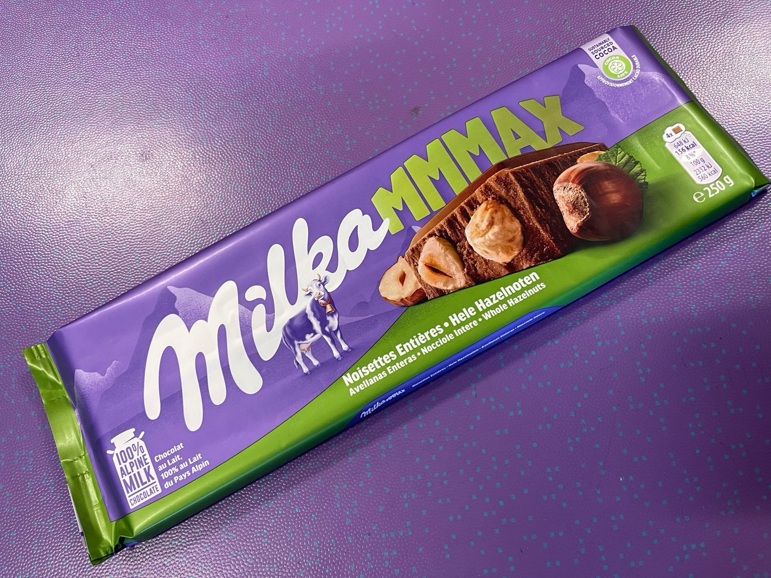 GIANT MILKA HAZELNUT