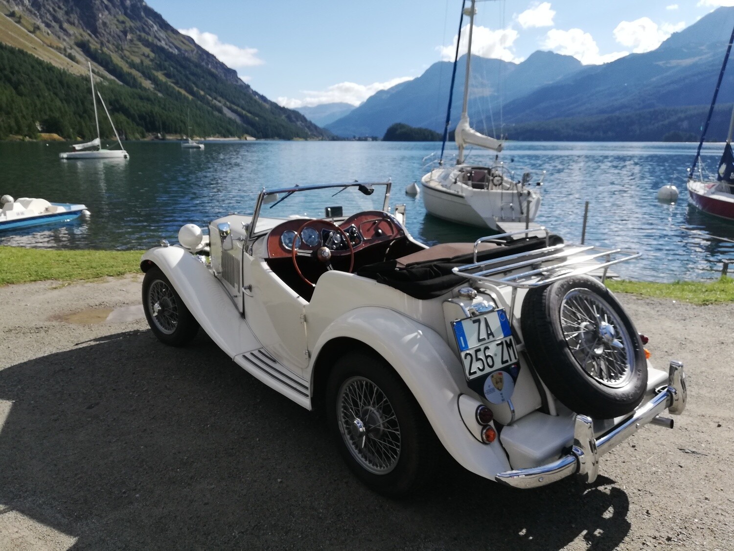 ONE DAY DRIVING A VINTAGE CAR ON LAKE COMO- PREMIUM