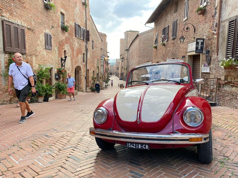 HALF A DAY  IN TUSCANY -  ENTRY