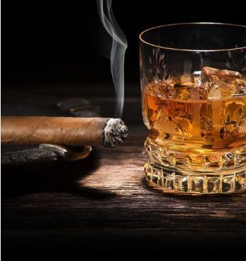 ✪ WHISKY & CIGARS