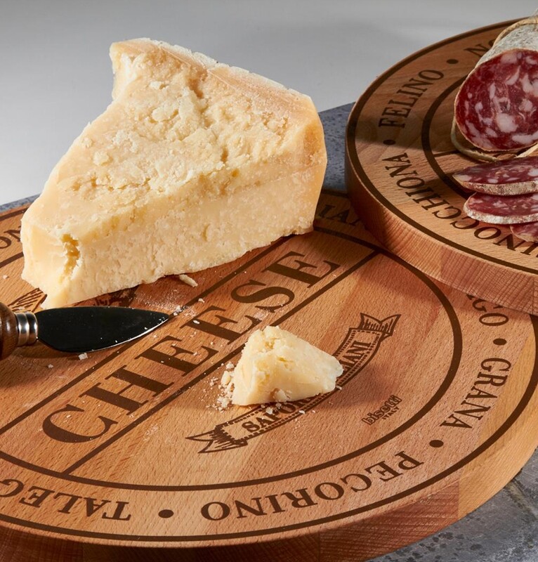 Beech-wood cutting board "Cheese"