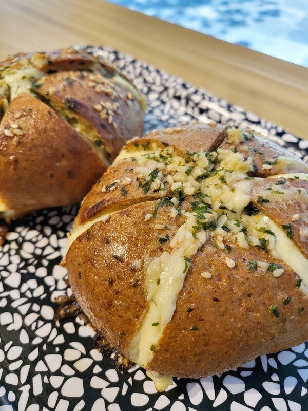 Keto Korean Garlic Cream Cheese Burger Buns (2pc)