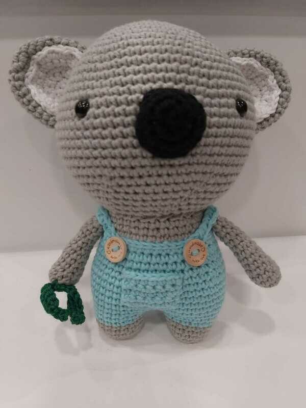 Koala de amigurumi hecho a mano