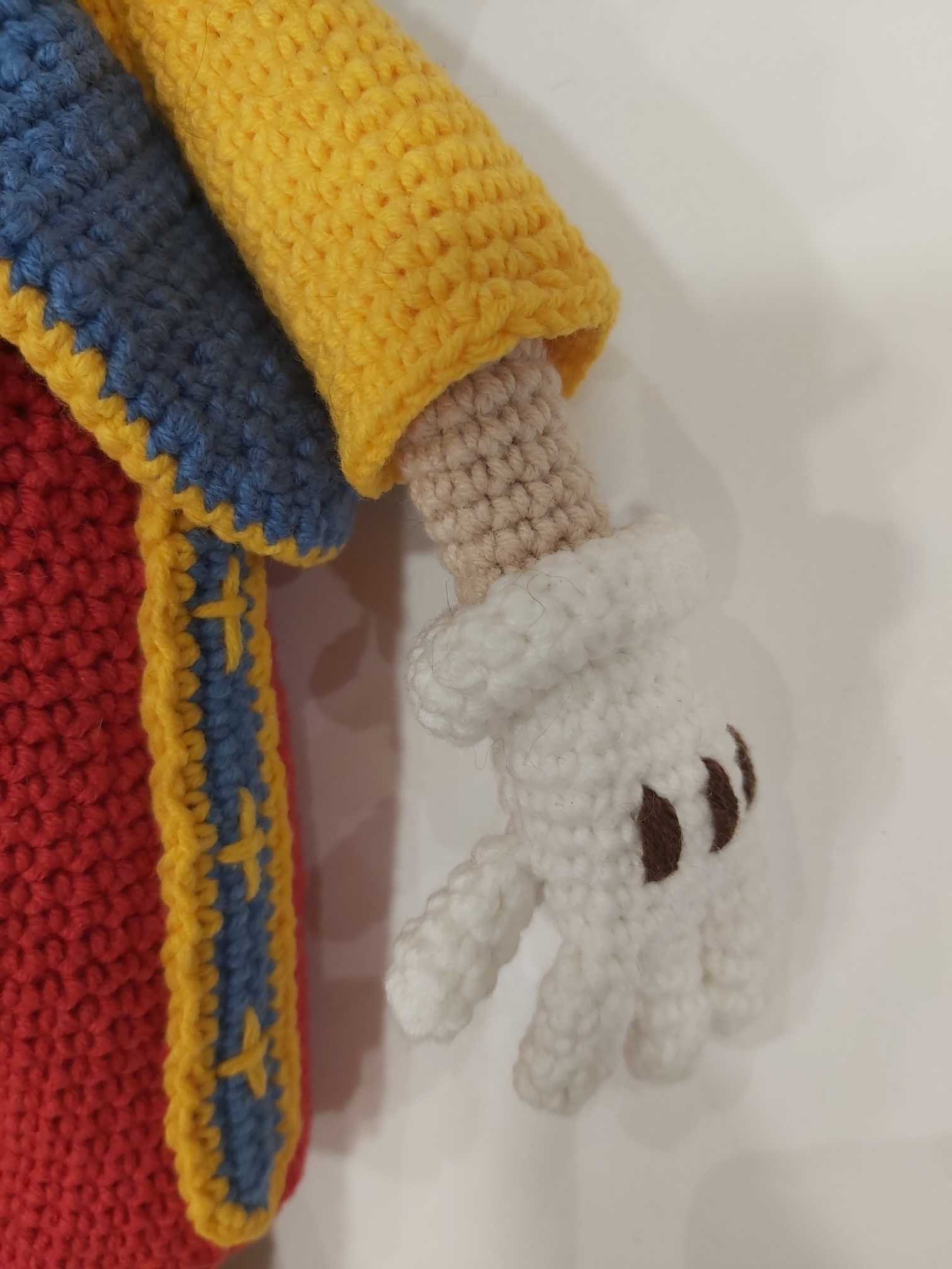 Pinocho de amigurumi hecho a mano