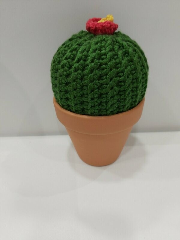 Cactus amigurumi hecho a mano