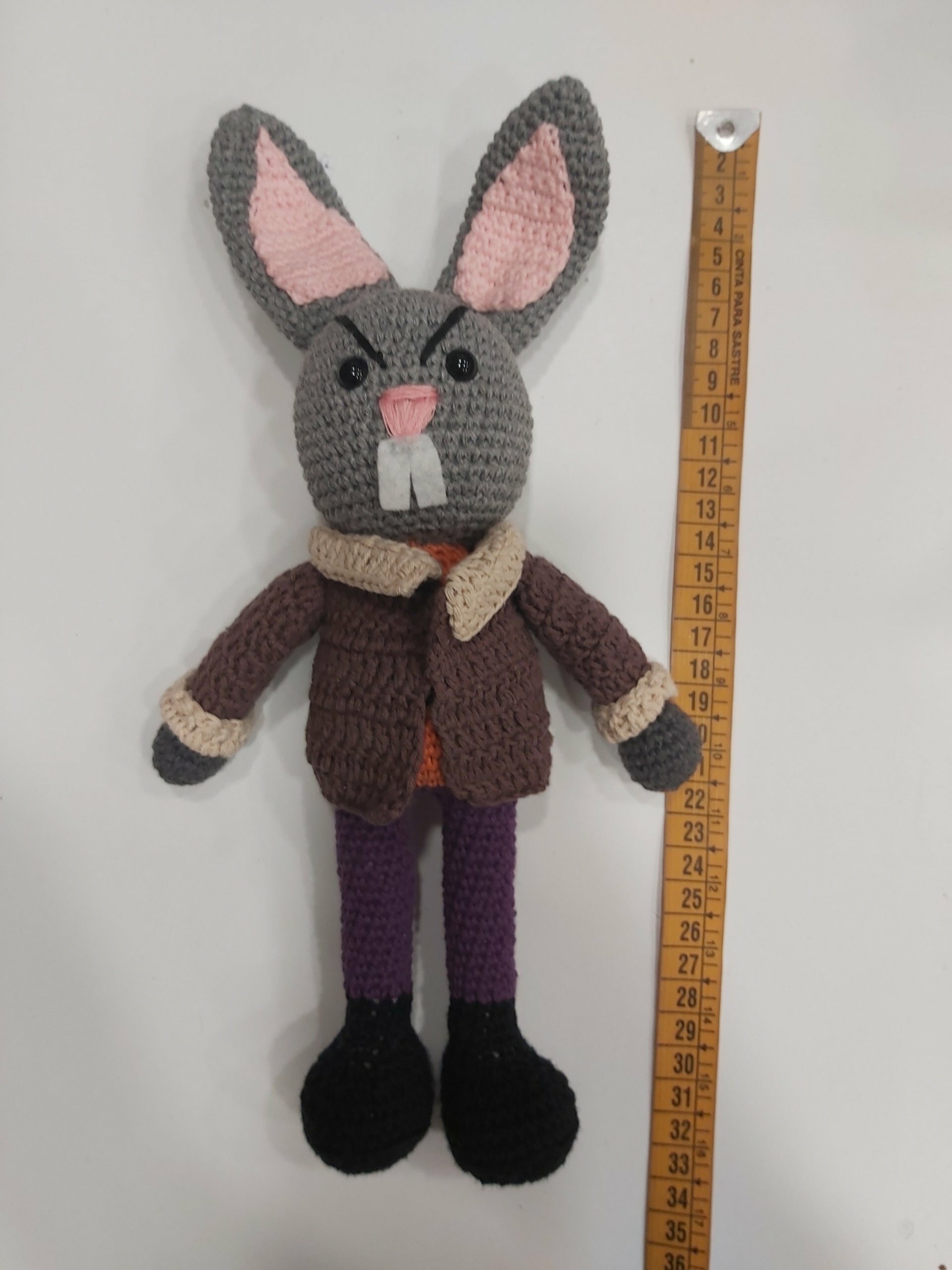 Conejo malapata amigurumi