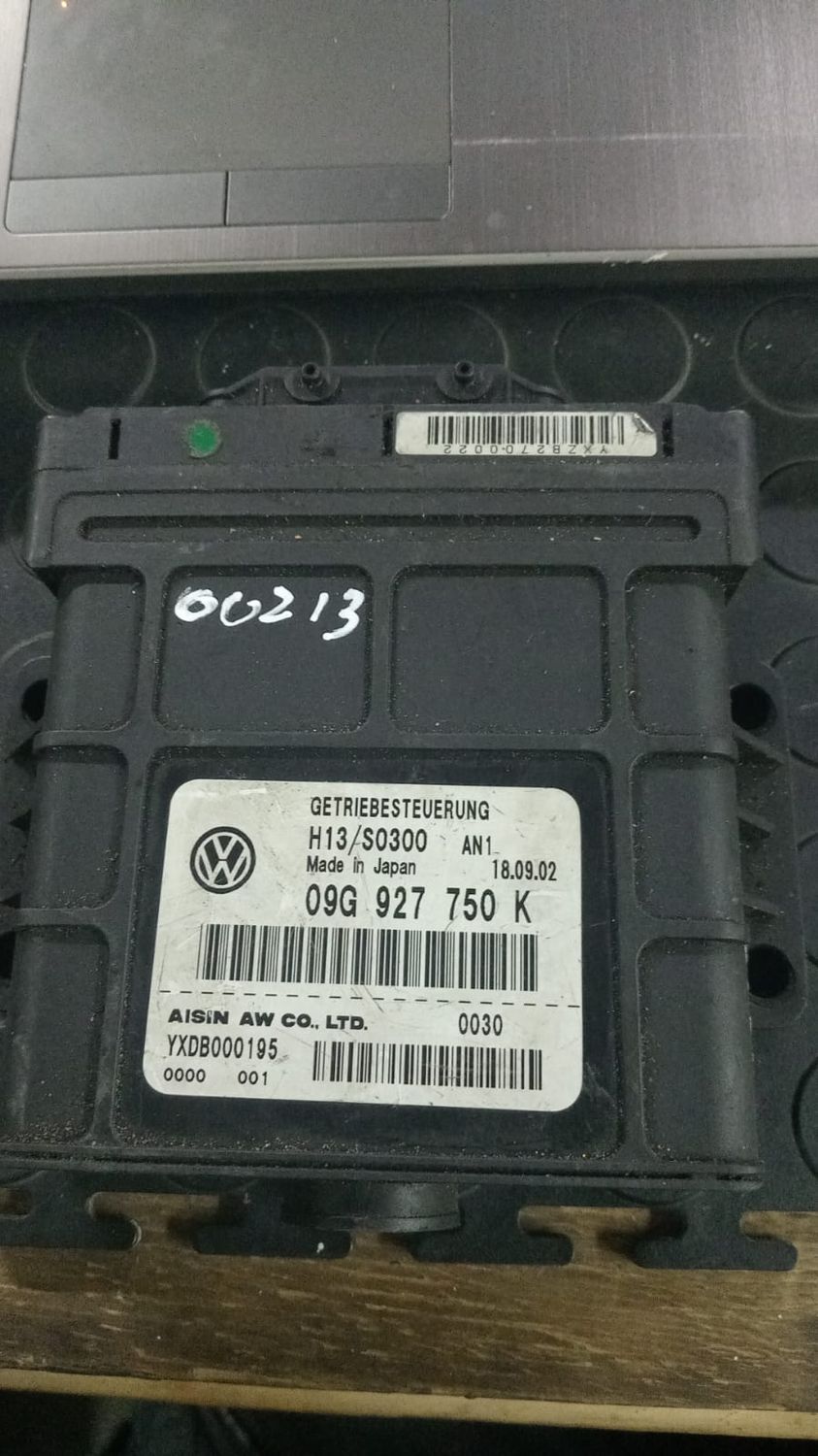Volkswagen / Audi , 09G 927 750 k, Transmission Control  Module B2/213
