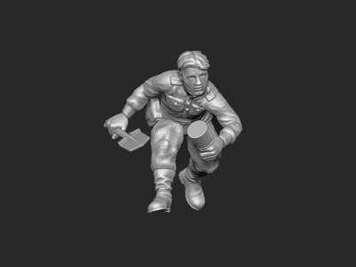 Soviet Soldier with Grenade 003 - 1/56 Scale