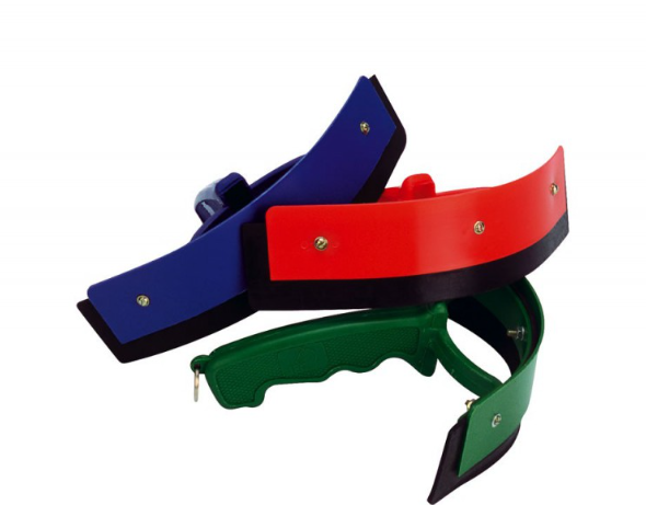 Sellerie Equideal à Saint-Dié 

Couteau de chaleur cintré HIPPOTONIC​

En P.V.C. Lame biface : caoutchouc 50 mm / plastique 5 mm.