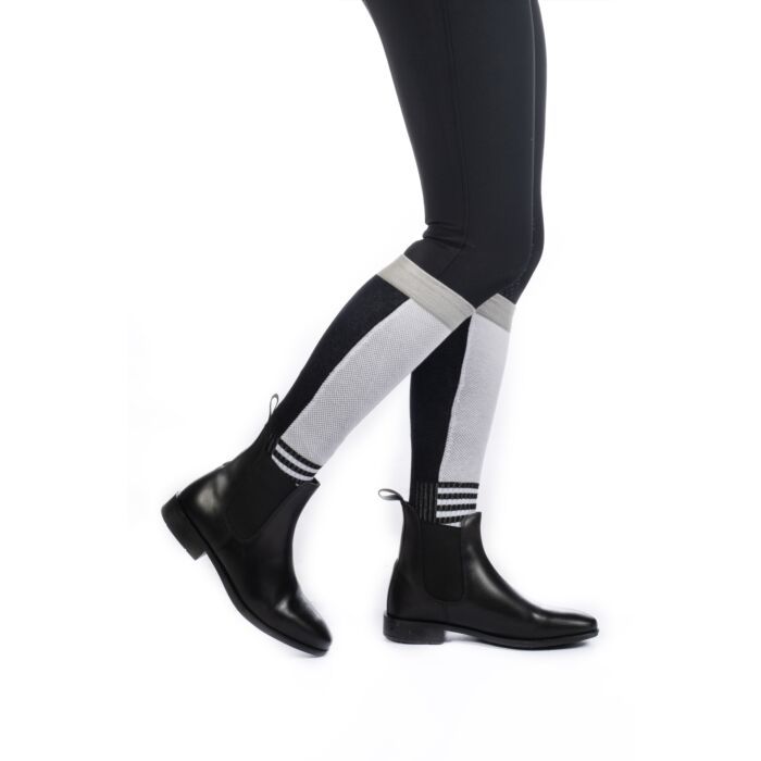 Sellerie Equideal à Saint-Dié
Chaussettes HKM, chaussettes légère d&#39;été, de matières respirantes, de couleur noir et blanches
