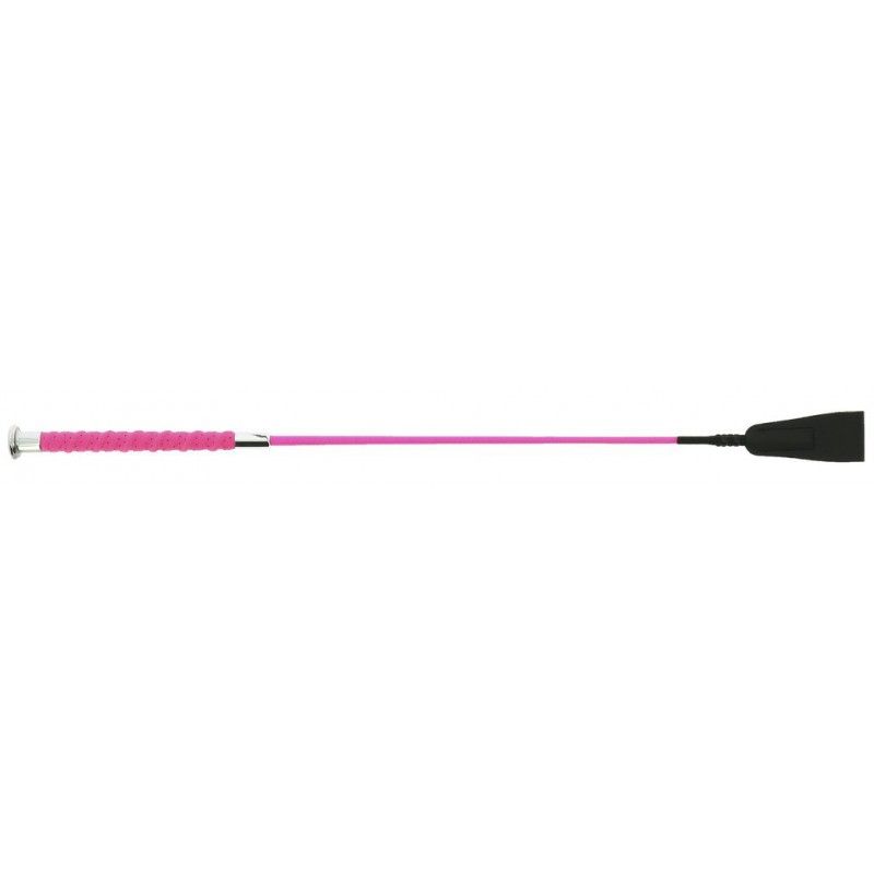 Sellerie Equideal à Saint-Dié 
Légère, la Cravache Whip&amp;Go Soft Grip est en fibre de verre recouvert de polypropylène tressé pour plus de solidité. 

Sa poignée antidérapante, en polyuréthane est en forme de spirale et agrémentée de points d&#39;aération pour limiter la transpiration de la main et permettre un bon grip.

La Cravache Whip &amp; Go Soft Grip possède un culot métallique et une claquette fermée en PVC. 

Cravache de différent coloris disponible bleu roi, rouge et rose.