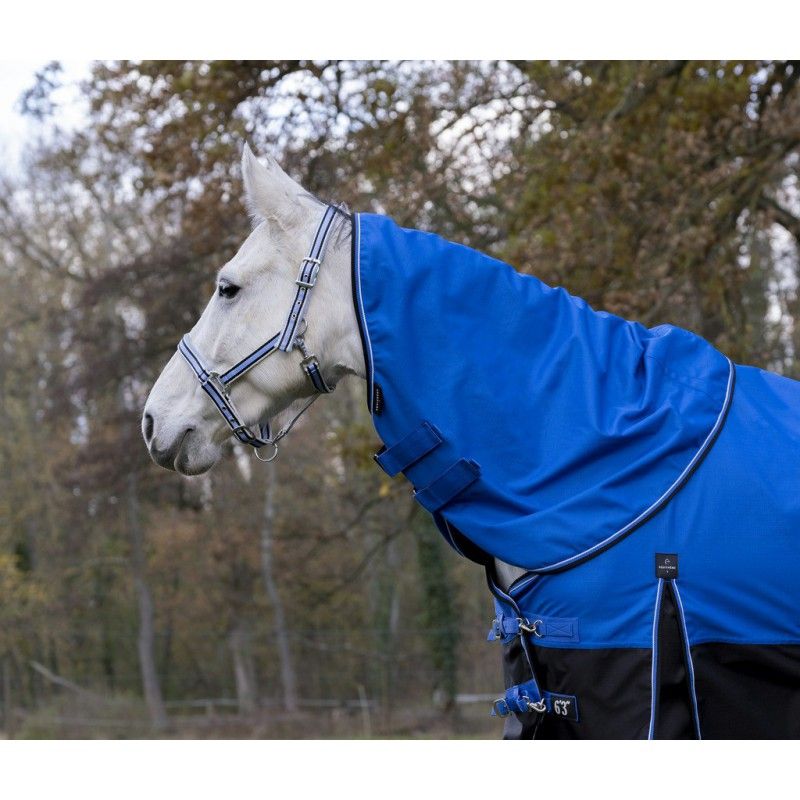 Sellerie Equideal à Saint-Dié
Couvre cou Equithème &quot;Tyrex&quot; 1200D
En polyester Ripstop 1200 deniers imperméable et respirant, doublé nylon antistatique et anti frottements. Fermeture par double bande auto-agrippantes double face montée sur support élastique. Fixation à la couverture par 3 sanglons élastiques équipés d&#39;un mousqueton central et de 2 bandes auto-agrippantes latérales.