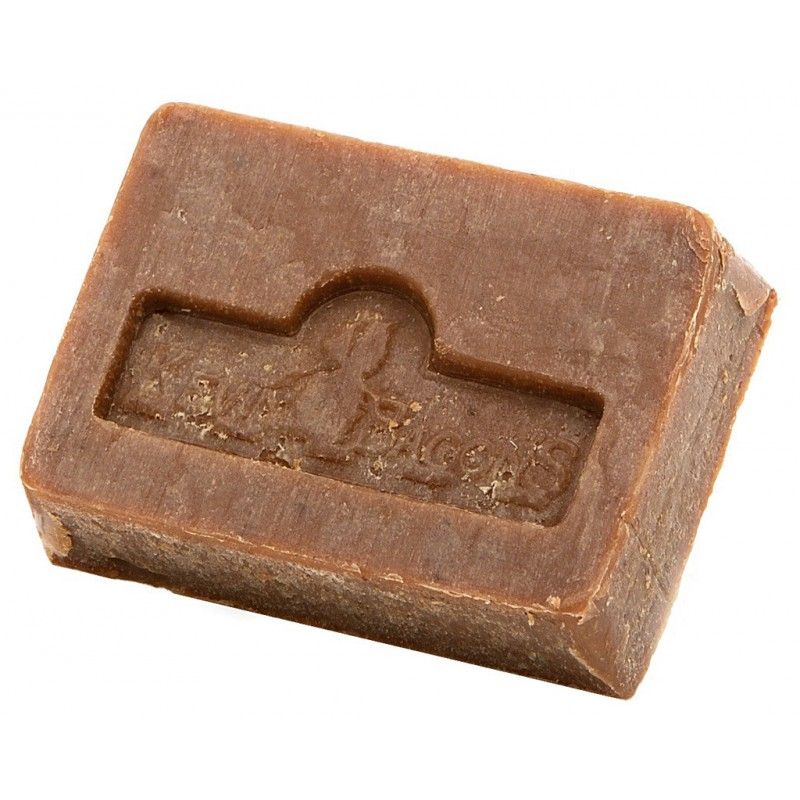 Sellerie Equideal à Saint-Dié 
Savon anti démangeaison Kevin Bacon&#39;s &quot;Active Soap&quot;

​Le savon idéal pour cavalier et chevaux, contre les problèmes de démangeaison !

- Pour une hygiène parfaite et une peau douce et souple.

- Usage dermatologique pour les humains comme pour les animaux.

- Contre les piqûres d&#39;insectes et autre problèmes de démangeaisons (telle que la gale ou la teigne).

- Fortifie et lustre les poils et les crins, facilitant ainsi le brossage.

Composition 100% naturelle : huiles végétales pressées à froid, argile, herbes, pétales, feuilles, épices.