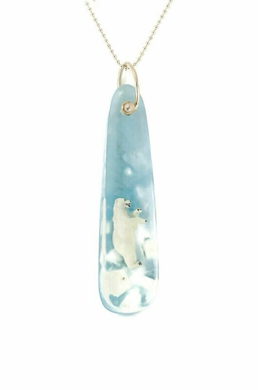 Solo Voyager - Polar Bear Long Pendant necklace