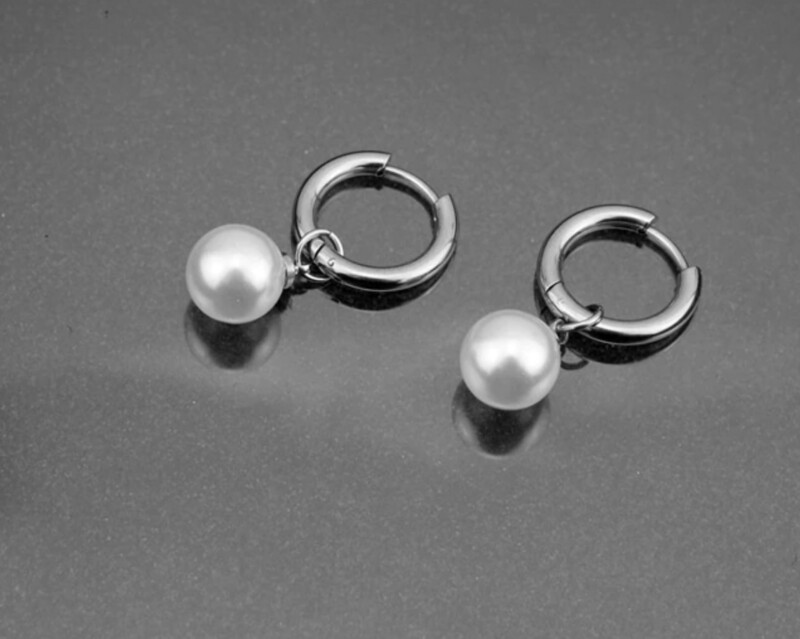 ORECCHINO  ANELLO CON PERLA PENDENTE