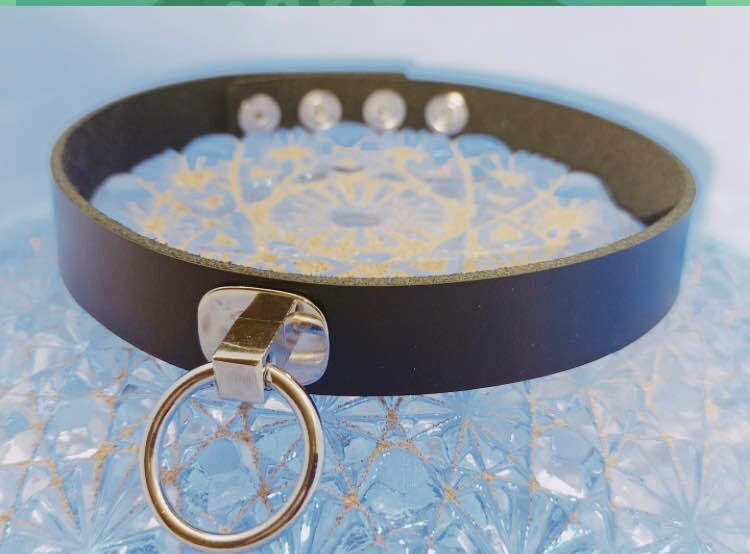 COLLARE PELLE CHOKER ANELLO