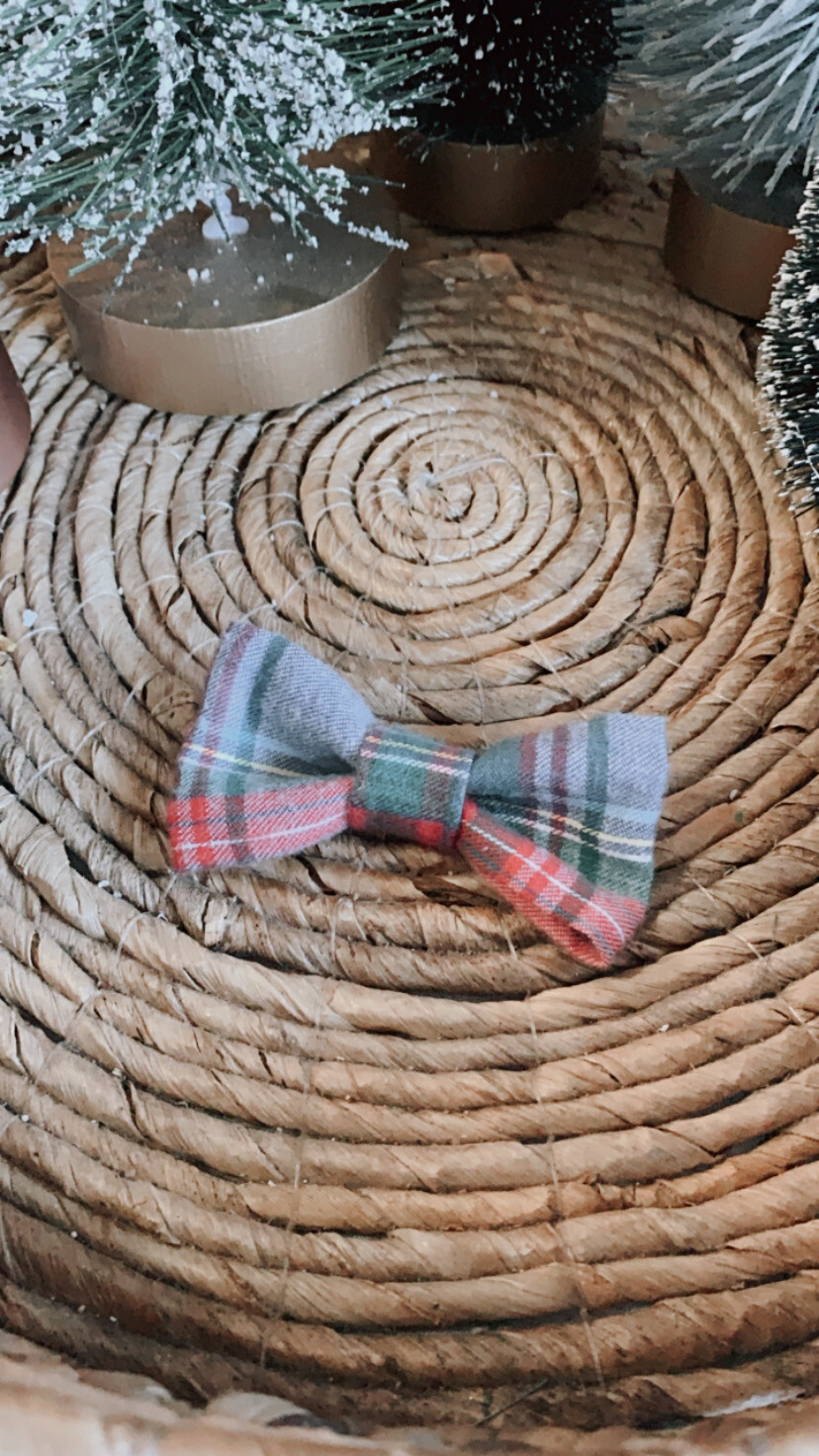 Muted Plaid Bowtie