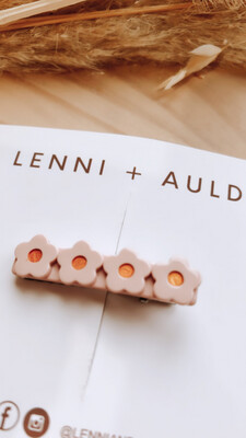 Clips | Pink Daisy Resin