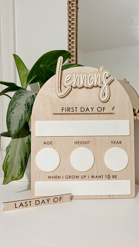 Back To School Detailed Arched Sign