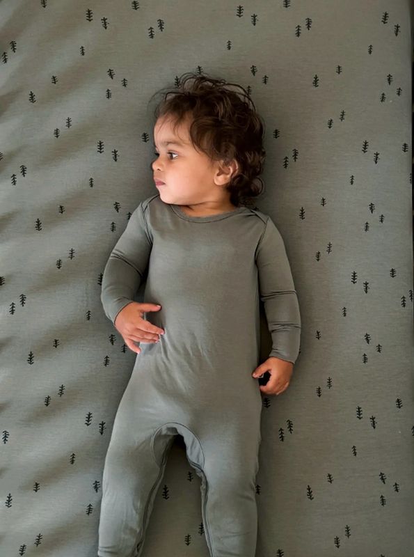 Gunamuna Crib Sheet | Forest