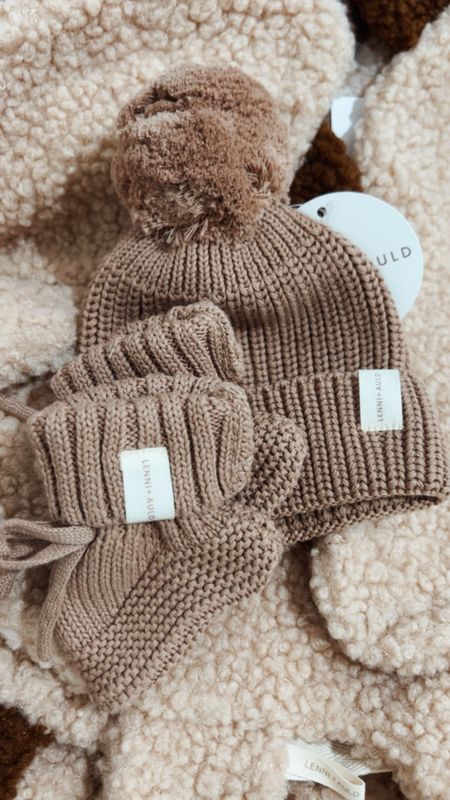 Knit Hat &amp; Bootie Set | Brown