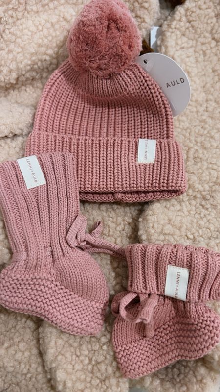 Knit Hat &amp; Bootie Set | Rose