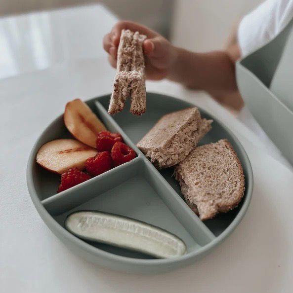 Nouka Silicone Divided Plate - LEAF