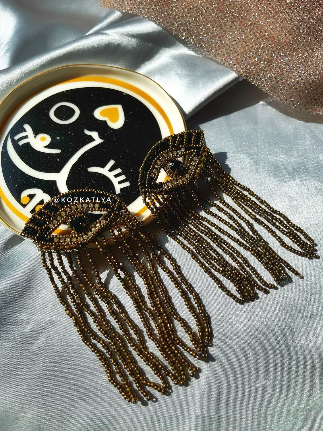 YM016 MIRADAS