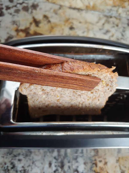 Toast tongs