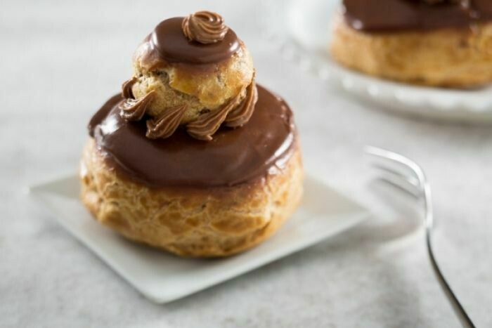RELIGIEUSE