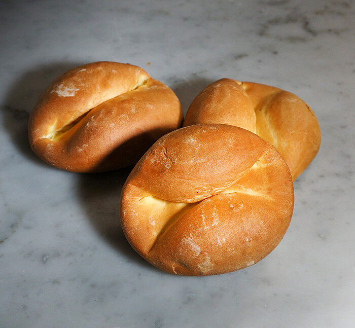 PAIN AU LAIT