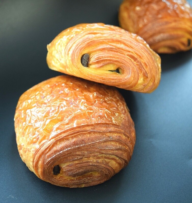PAIN AU CHOCOLAT