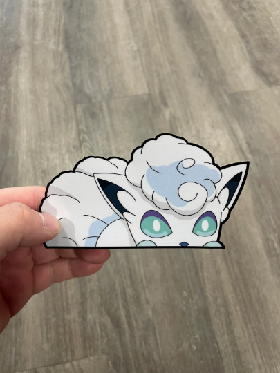 Alolan Vulpix Peeker