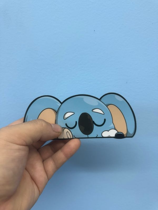 Komala Peeker Sticker