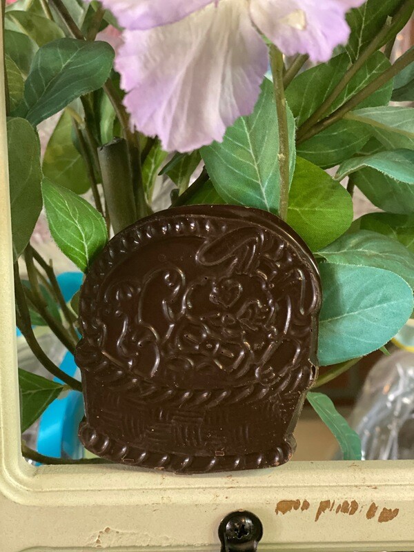 Rabbit and Basket dark