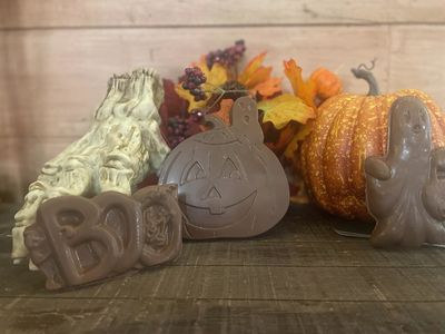 Halloween Chocolates &amp; Halloween Candy 2025