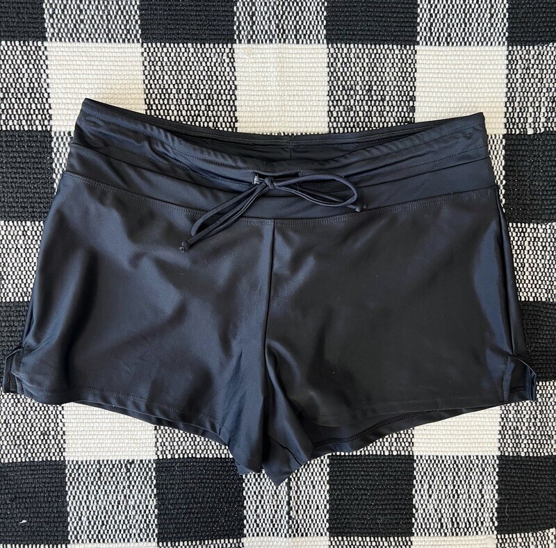 Black Missy Short