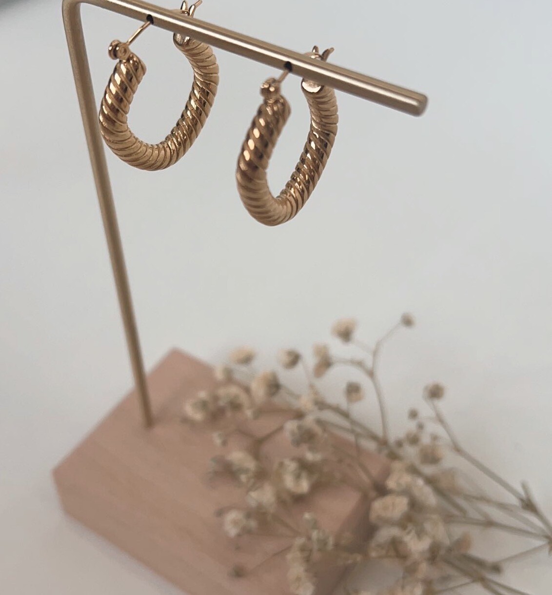 Kinsley Hoop Earrings