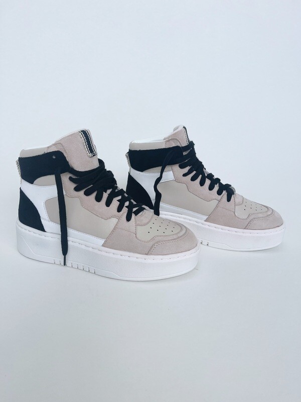 Sinead Sneaker 
