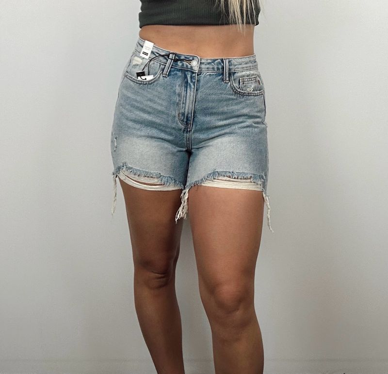 Rigid Distressed Short