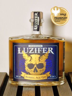 Barrel Age Gin 42% Vol. Barrel Age Gin 42% Vol.