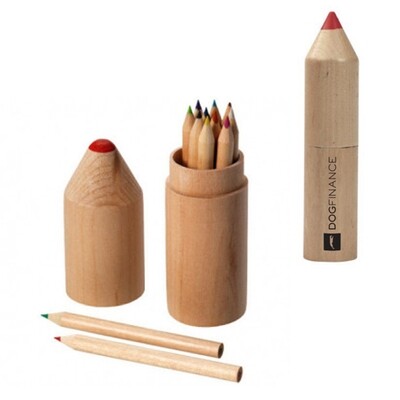 Petite boîte en bois de crayons de couleur