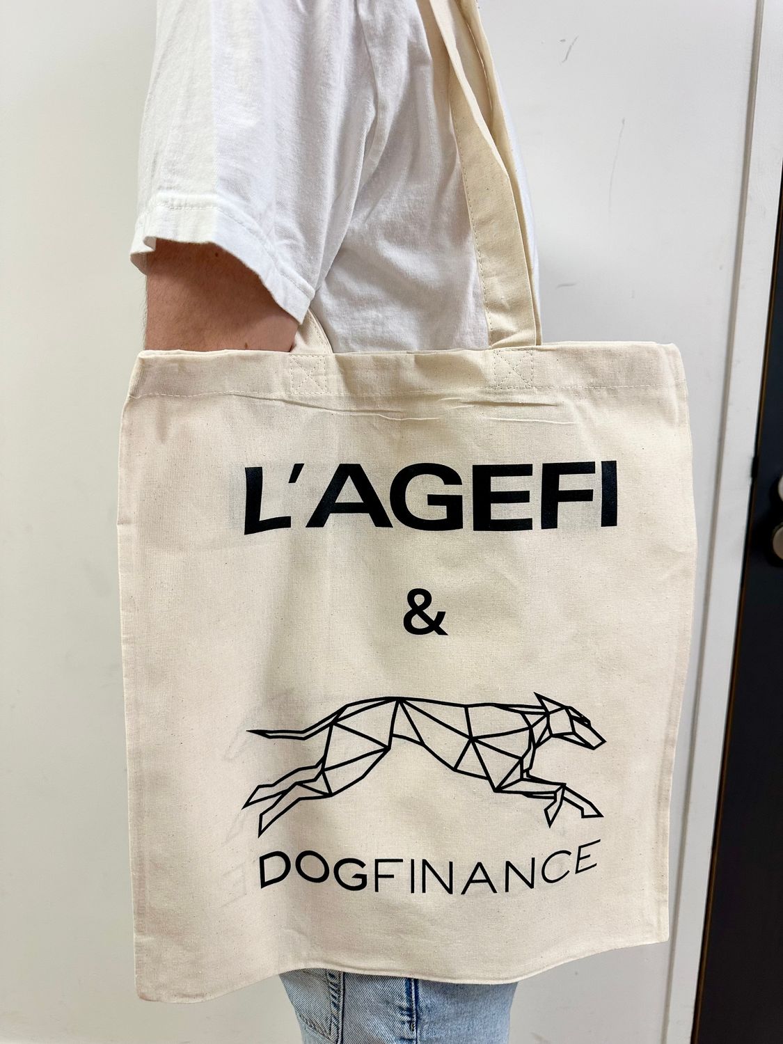Tote bag