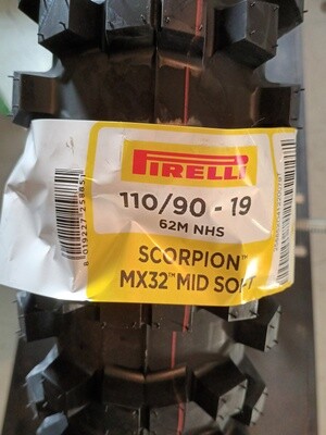 PIRELLI SCORPION™ MX 32™ MID SOFT 110/90-19 PI2AZ0722 PIRELLI SCORPION™ MX 32™ MID SOFT 110/90-19 PI2AZ0722