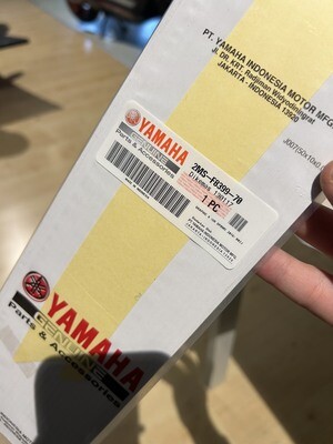 2MS-F8399-70 GRAFICA YAMAHA R125/R3 18